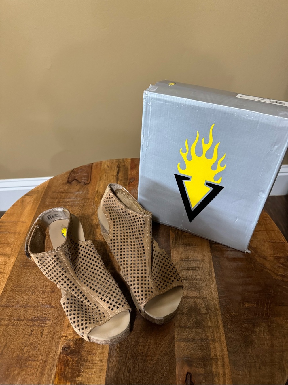 Volatile Tan Perforated Peep-Toe Wedge Sandals. Size 9